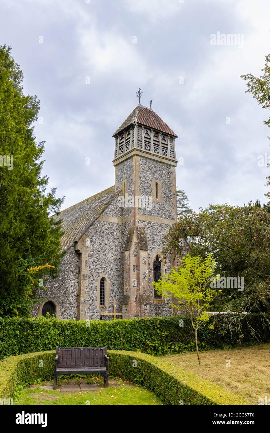 Église paroissiale de tous les Saints et clocher en bois, Hinton Ampner, Upper Itchen Benefice, Bramdean, Alresford, Hants, sud de l'Angleterre Banque D'Images