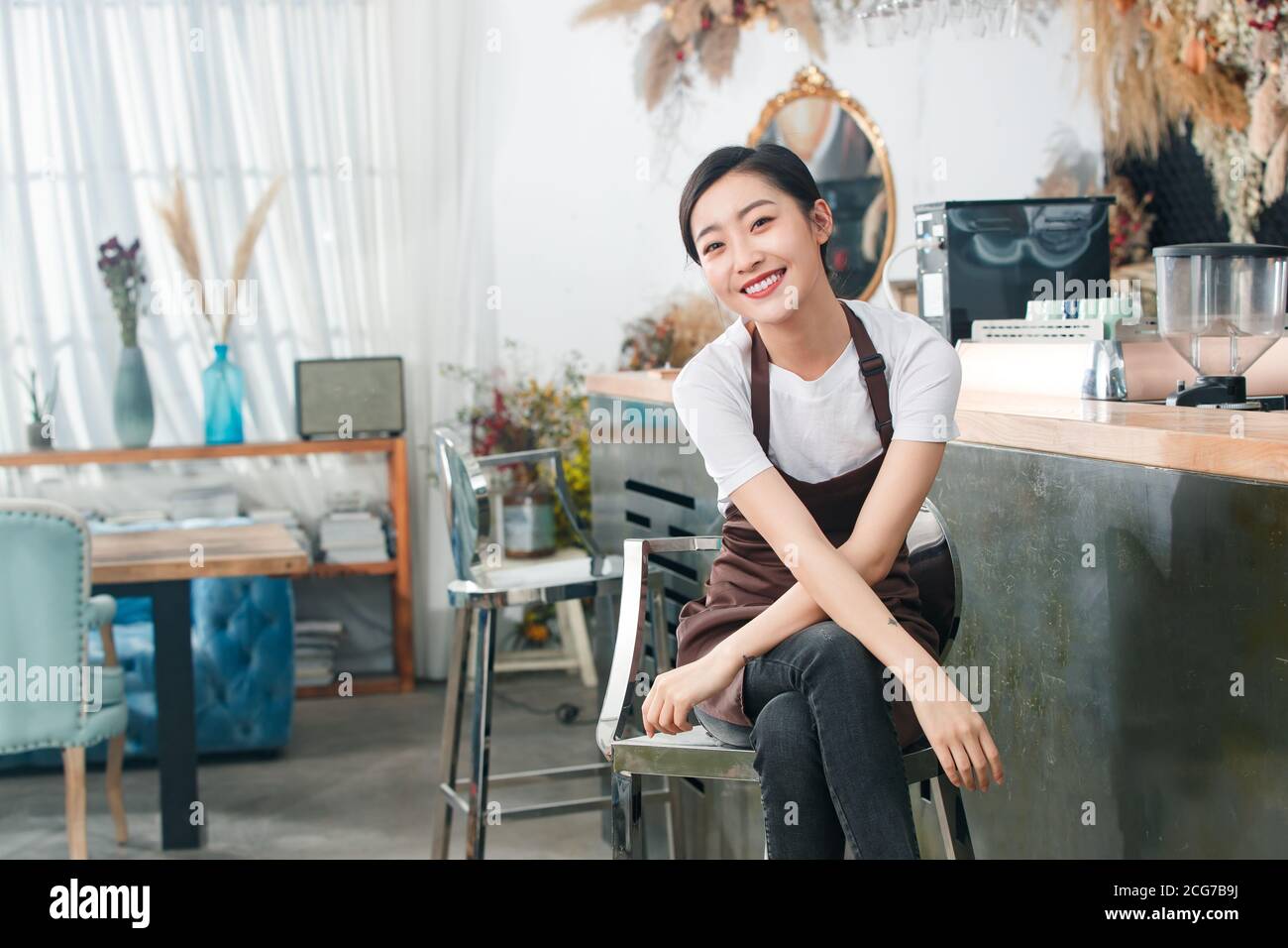 Préposé au café-restaurant pour se reposer Banque D'Images