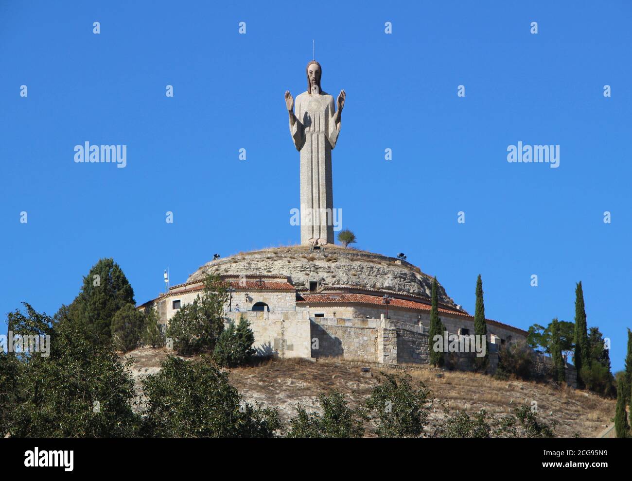 statue en ciment de 21 mètres de haut sur une colline à l'extérieur Palencia Castille et Leon Espagne sur une fin d'été ensoleillée Septembre jour Cristo del Otero érigé en 1931 Banque D'Images statue en ciment de 21 mètres de haut sur une colline à l'extérieur Palencia Castille et Leon Espagne sur une fin d'été ensoleillée Septembre jour Cristo del Otero érigé en 1931 Banque D'Images