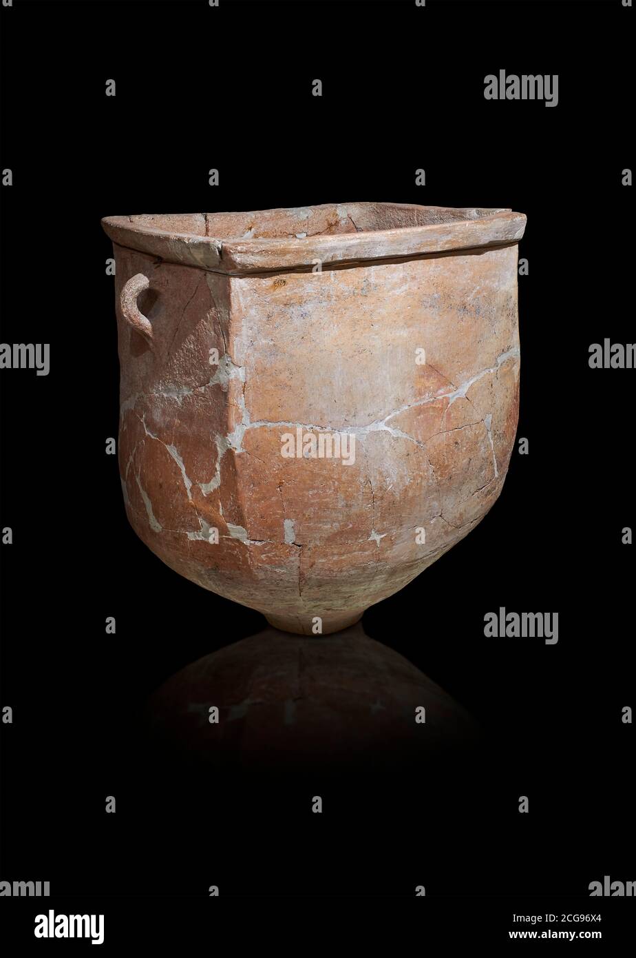 Conteneur en poterie Hittite avec poignées de la capitale Hittusa, Hittite New Kingdom 1650-1200 BC, Musée archéologique de Bogazkale, Turquie. BL Banque D'Images
