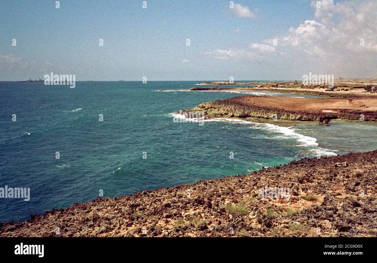 1993 - Une vue de la côte près d'un camp de base mobile (bataillon de construction navale NMCB-1). L'unité dans la région au cours de l'Opération Restore Hope les efforts de secours. Banque D'Images