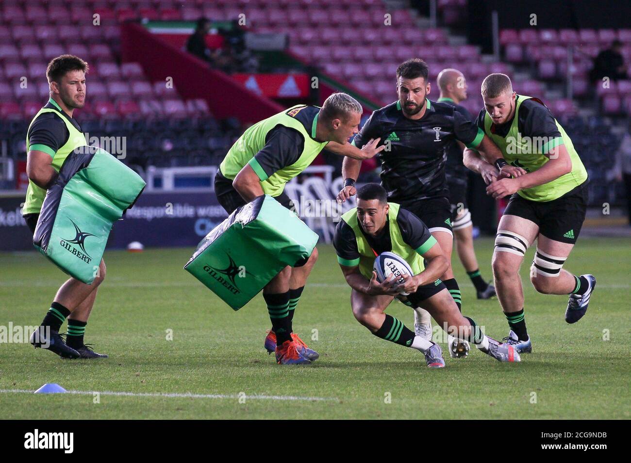 Twickenham, Royaume-Uni. 09e septembre 2020. BRETT HERRON de Harlequins se réchauffe lors du match de rugby Gallagher Premiership entre London Irish et Harlequins à Twickenham Stoop, à Twickenham, en Angleterre, le 9 septembre 2020. Photo de Ken Sparks. Utilisation éditoriale uniquement, licence requise pour une utilisation commerciale. Aucune utilisation dans les Paris, les jeux ou les publications d'un seul club/ligue/joueur. Crédit : UK Sports pics Ltd/Alay Live News Banque D'Images