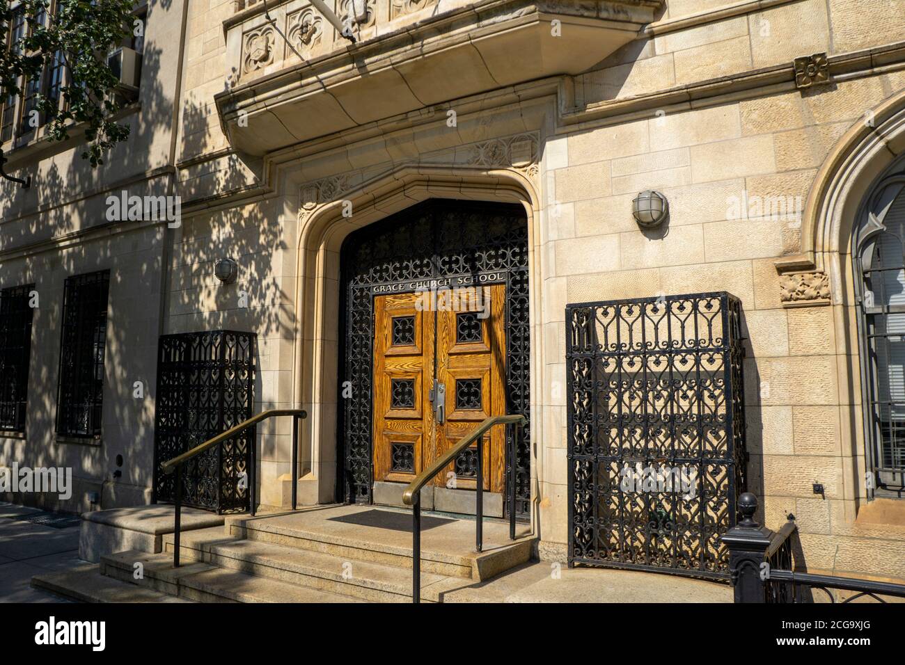 Grace Church School, entrée, 4th Avenue, New York City, New York, Etats-Unis Banque D'Images