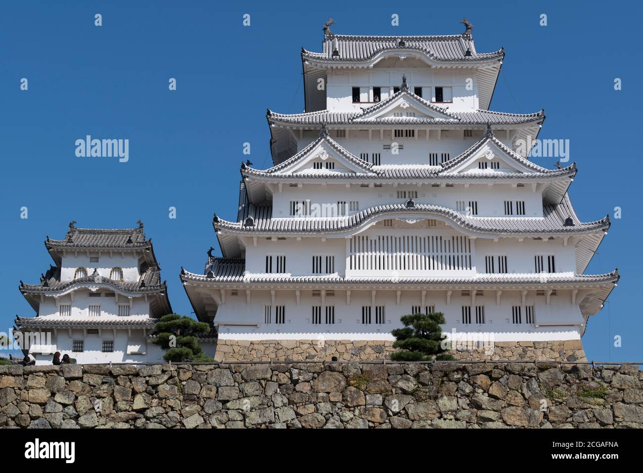 Château Himeji dans la préfecture de Hyogo, au Japon, vu peu après l'achèvement de la restauration en 2015. Banque D'Images