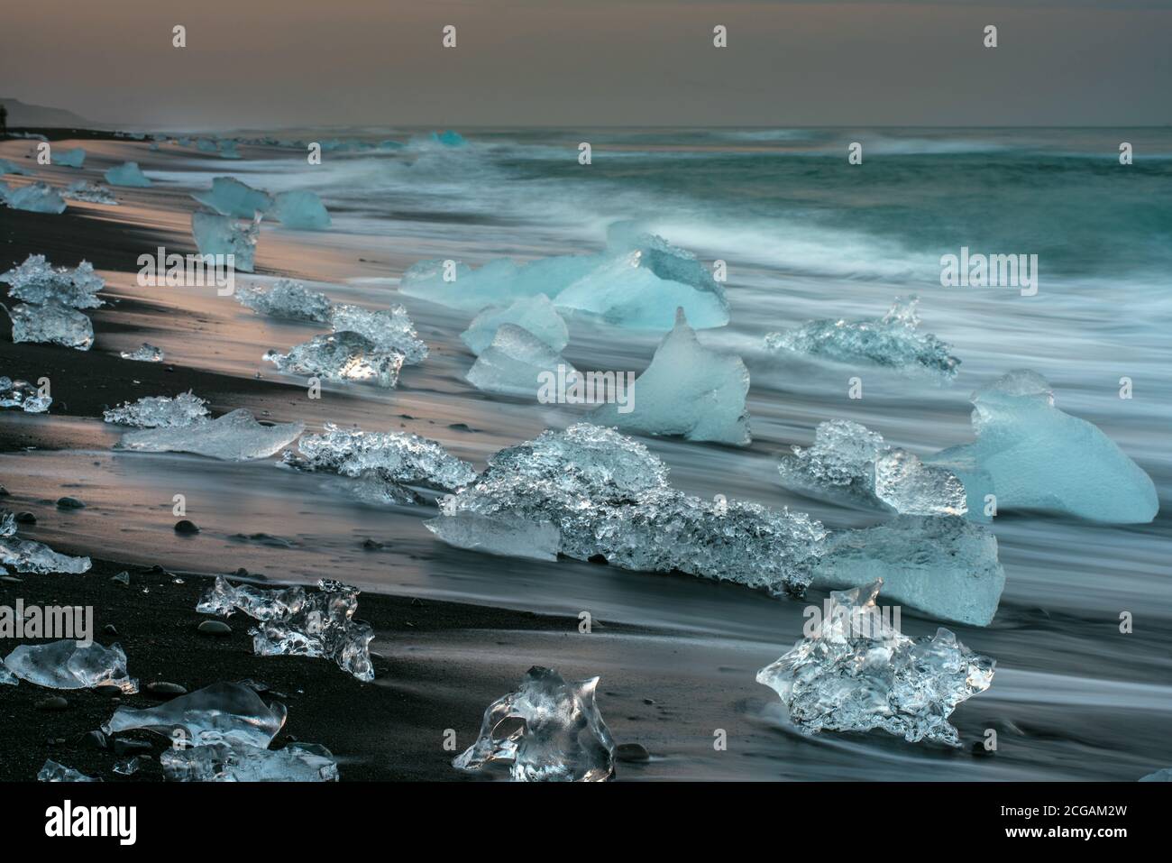 Islande Jokulsarlon Ice Beach Motion Blues Banque D'Images