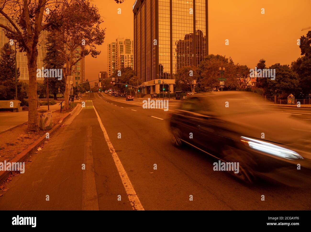 Oakland, CA, 09 septembre 2020, à 12:00. Le comté d'Alameda compte parmi les plus grands incendies de l'État, le feu CZU à Santa Cruz et à Napa Banque D'Images