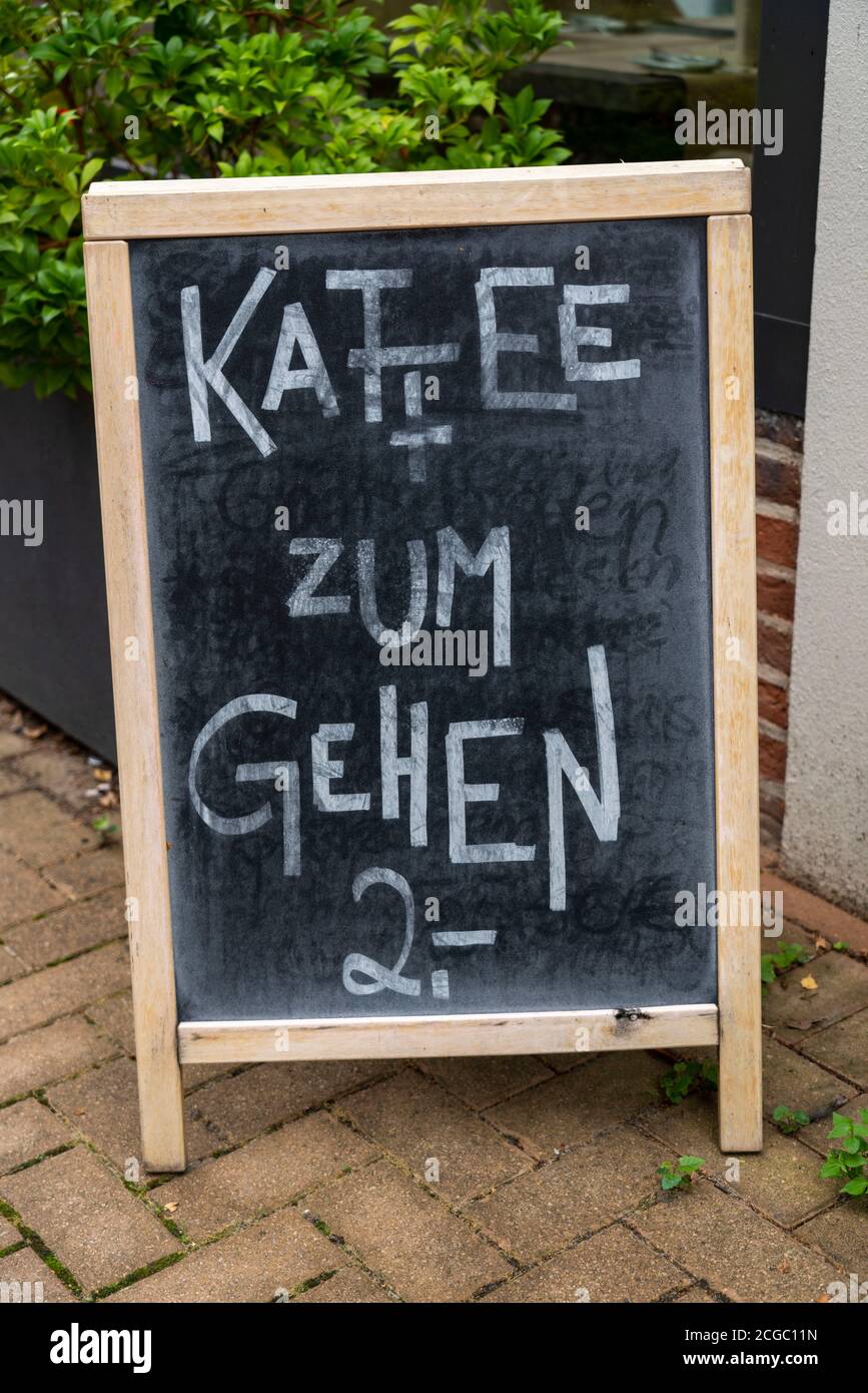 Café propose café à emporter, café à emporter, en langue allemande, Lüneburg, Basse-Saxe, Allemagne, Grammar, Banque D'Images