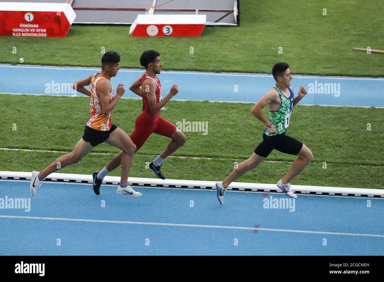 ISTANBUL, TURQUIE - 04 SEPTEMBRE 2020 : athlètes en course pendant les championnats d'athlétisme turcs Banque D'Images