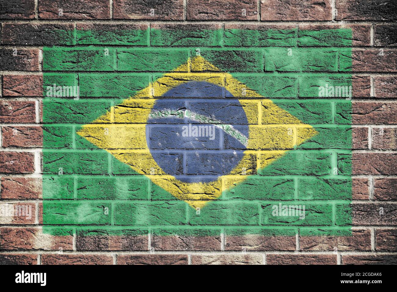 Drapeau brésilien sur mur de briques fond Vert e amarela Banque D'Images
