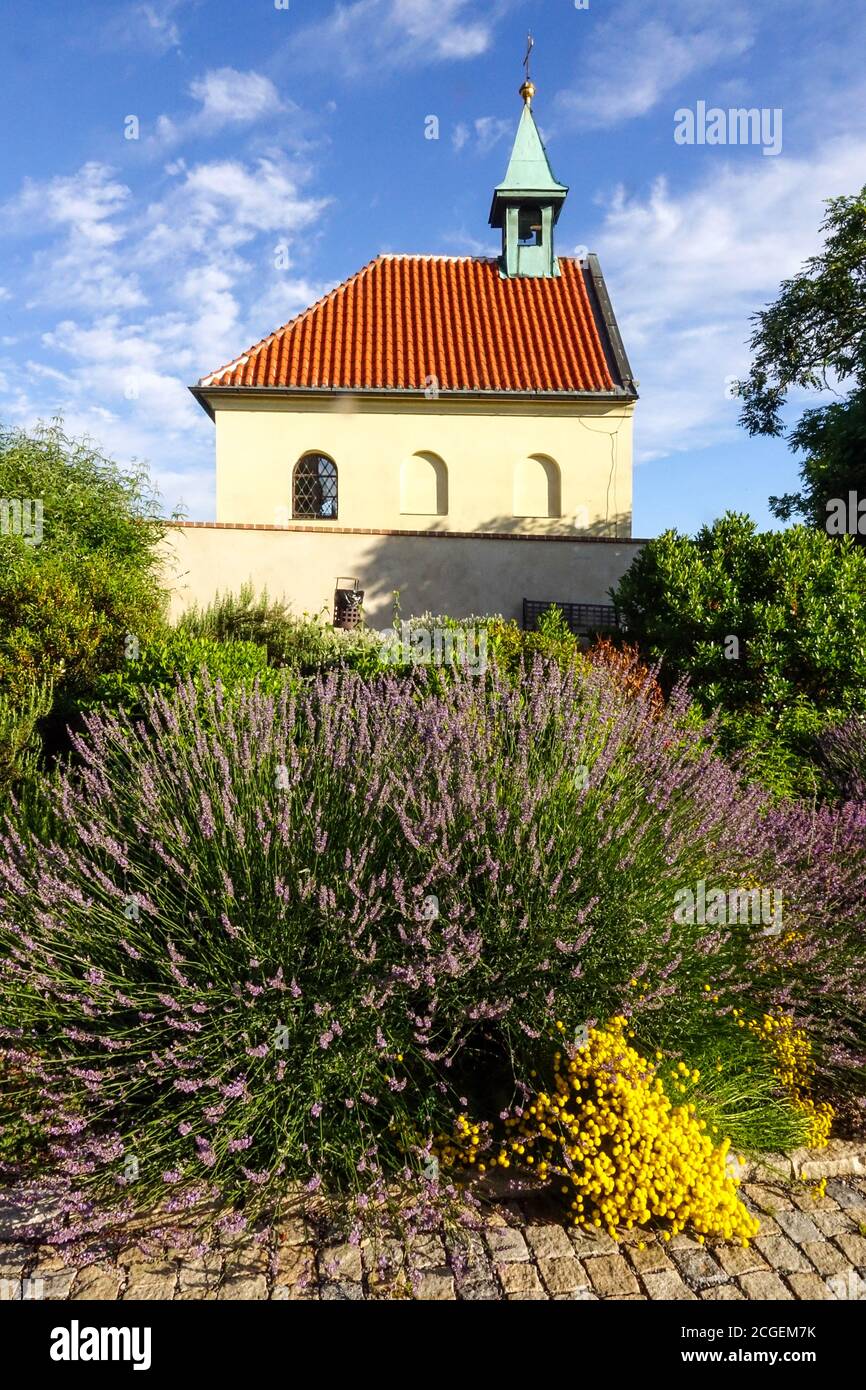 Jardin botanique de Prague République tchèque Jardins et parc de Prague, Chapelle, prazska botanicka zahrada jardin Prague Banque D'Images