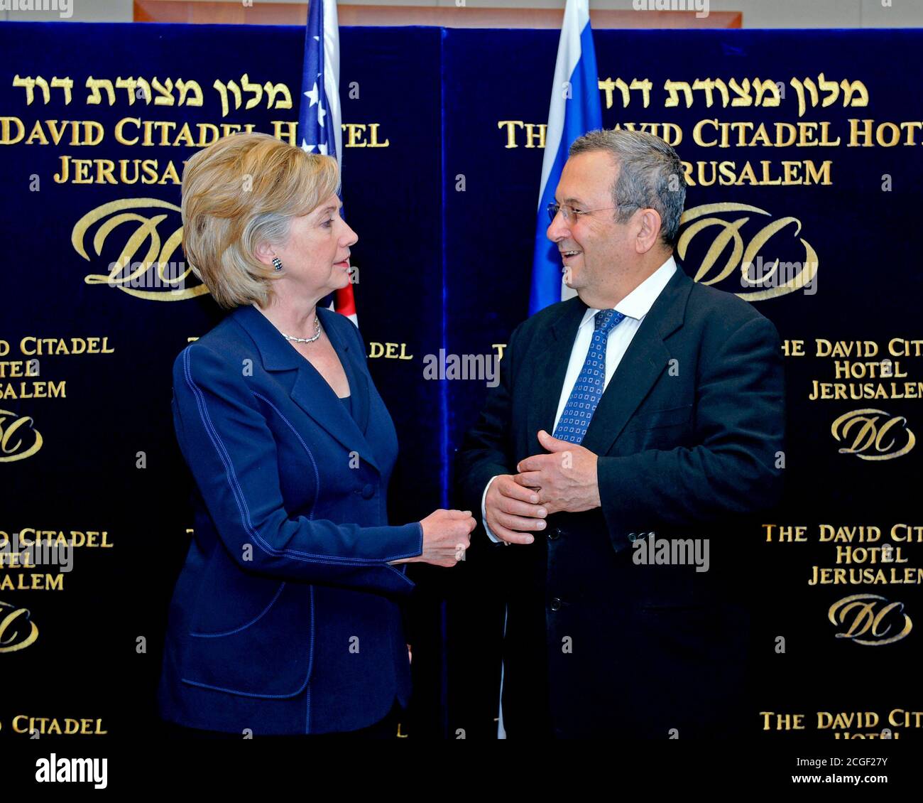 2009 - Secrétaire d'État américaine Hillary Rodham Clinton rencontre le ministre israélien de la Défense Ehud Barak à Jérusalem Banque D'Images 2009 - Secrétaire d'État américaine Hillary Rodham Clinton rencontre le ministre israélien de la Défense Ehud Barak à Jérusalem Banque D'Images