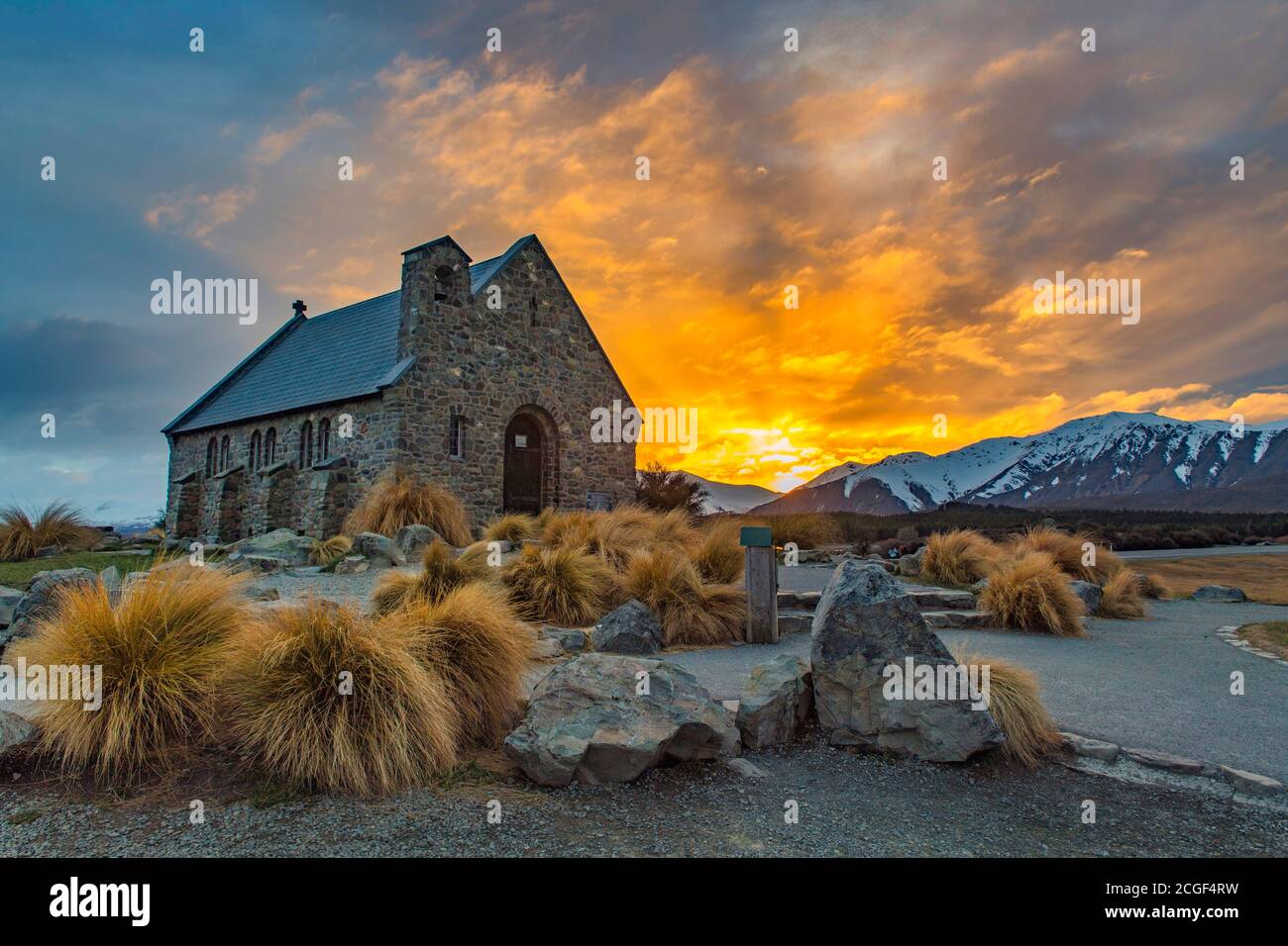 Belle lumière du matin à l'église du bon Berger dans le lac Tekapo, Nouvelle-Zélande Banque D'Images