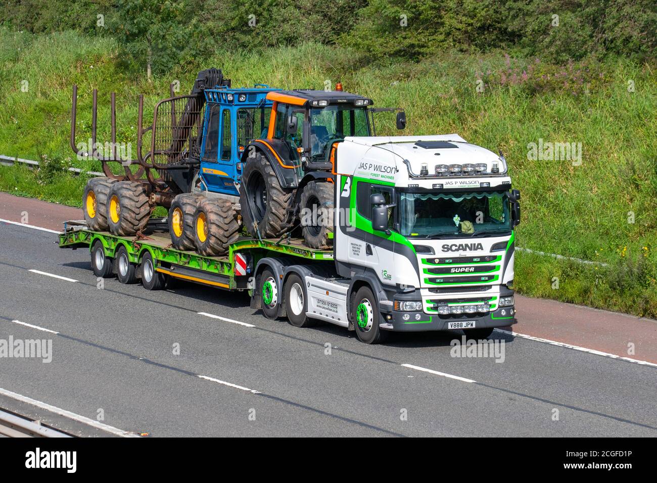 Jas P Wilson transport camions de livraison, camion, transport, camion, porte-cargaison, Scania Super R520 Griffen véhicule, industrie européenne du transport commercial HGV, M6 à Manchester, Royaume-Uni Banque D'Images