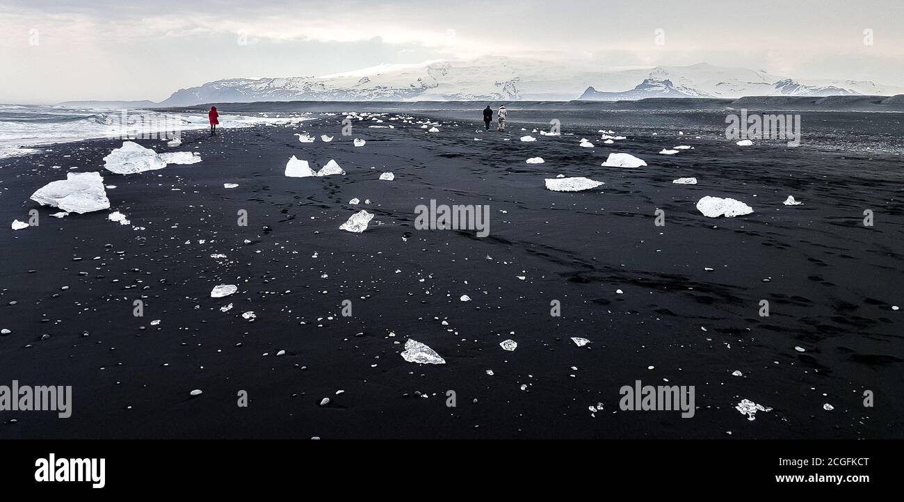 Plage de diamants. Lagon du glacier de Jokulsarlon. Sud-est de l'Islande. Banque D'Images