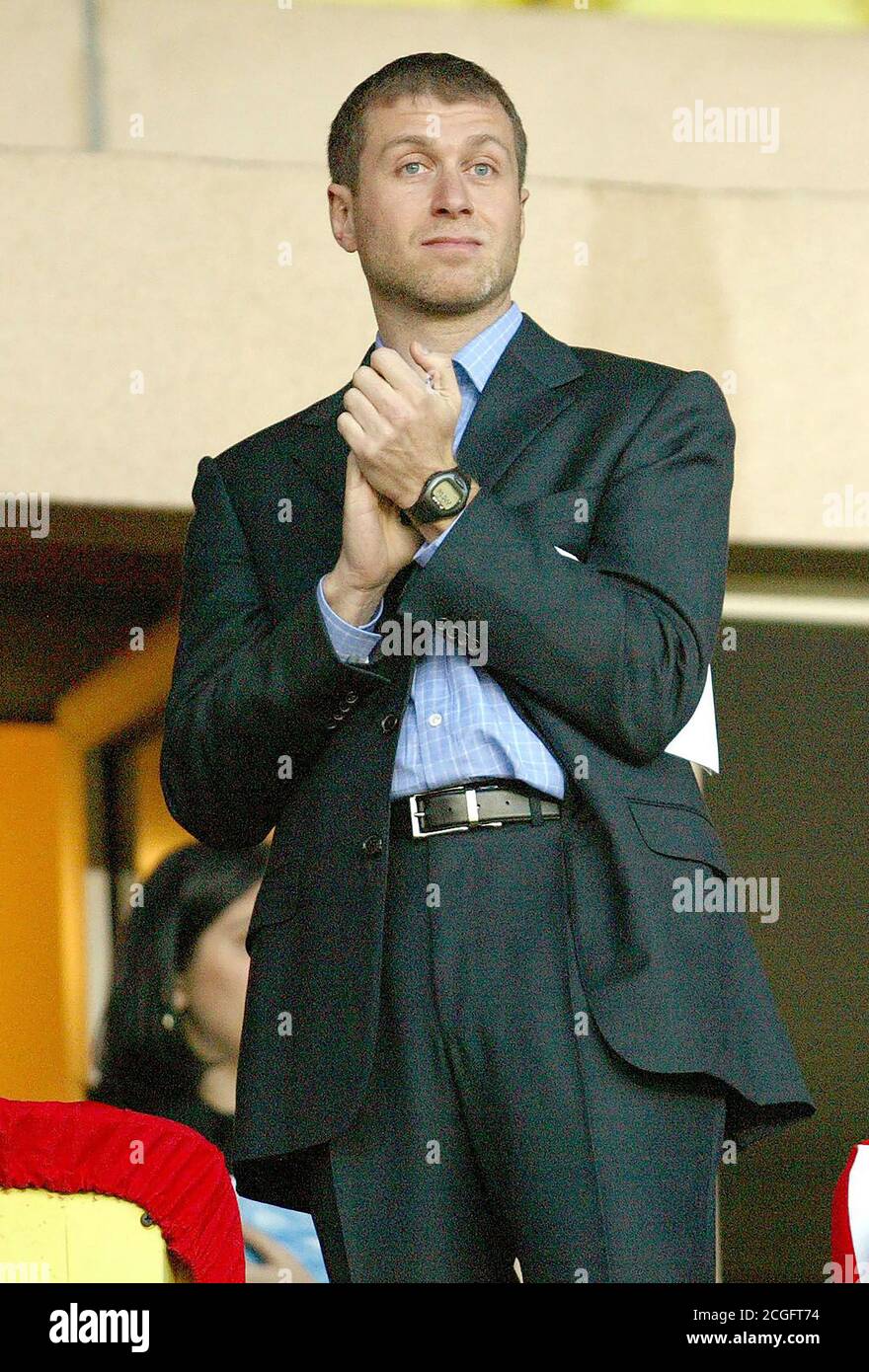 ROMAN ABRAMOVICH MONACO / CHELSEA CHAMPIONS LEAGUE SEMI FINAL, MONACO - 20 AVRIL 2004 CRÉDIT PHOTO : © MARK PAIN / PHOTO DE LA BANQUE D'ALAMY Banque D'Images