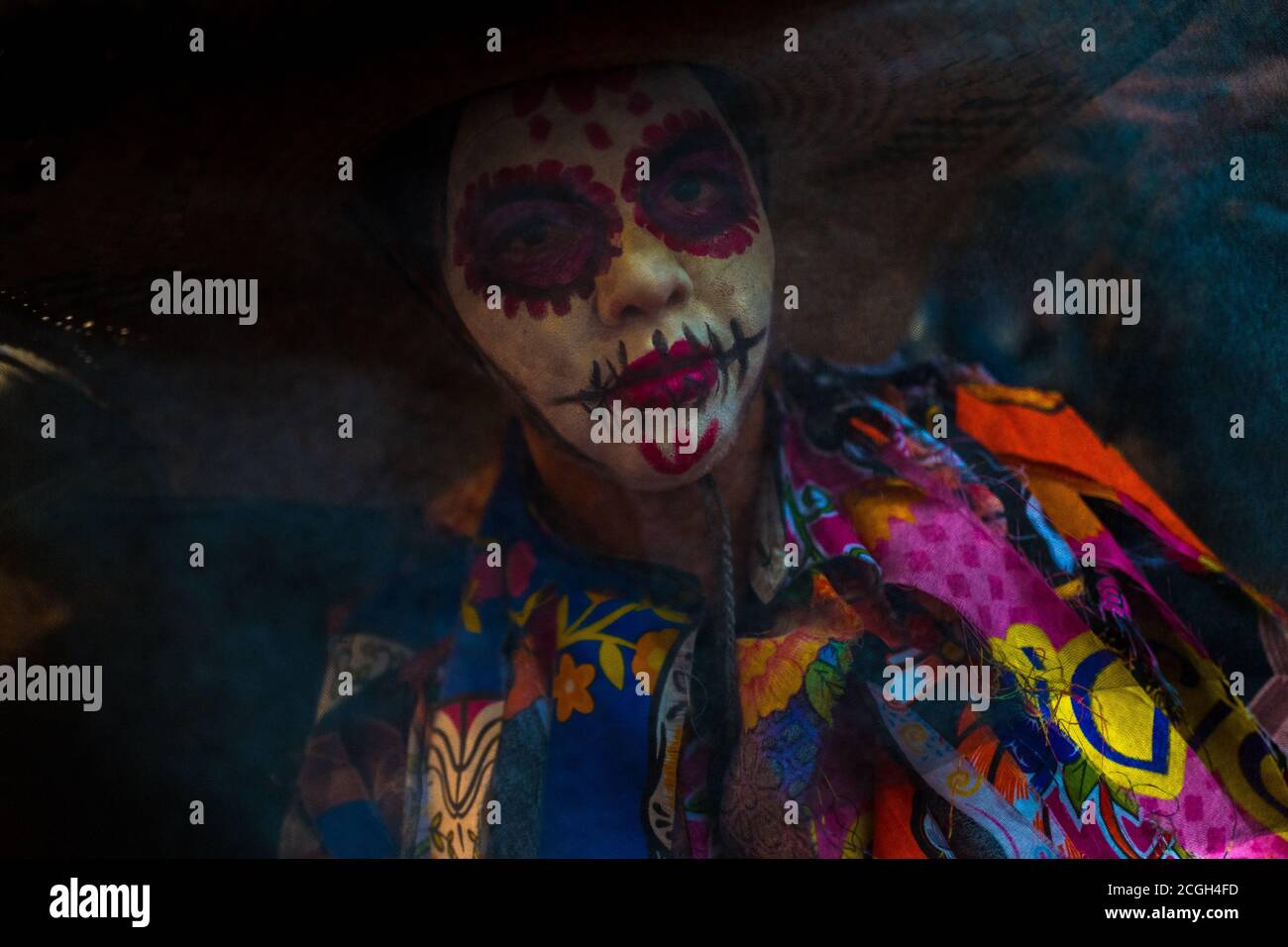 Une mexicaine, habillée comme la Catrina, participe aux célébrations du jour des morts à Oaxaca, au Mexique. Banque D'Images