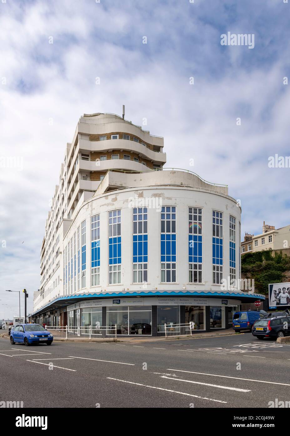 L'immense chef-d'œuvre art déco, Marine court. Sur le front de mer à St Leonards on Sea. Banque D'Images