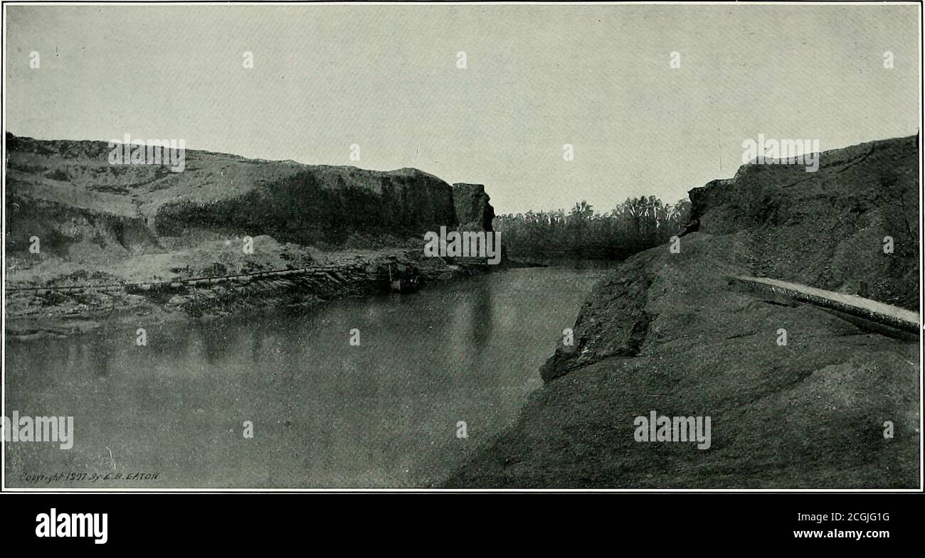 . Photographies originales prises sur les champs de bataille pendant la guerre civile des États-Unis . CHARIOT À ÉLINGUE UTILISÉ POUR TRANSPORTER LE CONFÉDÉRÉ ARTILLERYAT DREWRY^S BLUFF CAPTURÉ SUR LA RIVIÈRE JAMES EN 1864. DUTCH GAP CANAL ENTRANT DANS LA RIVIÈRE JAMES EN VIRGINIE CONSTRUIT SOUS UN FEU SÉVÈRE Banque D'Images