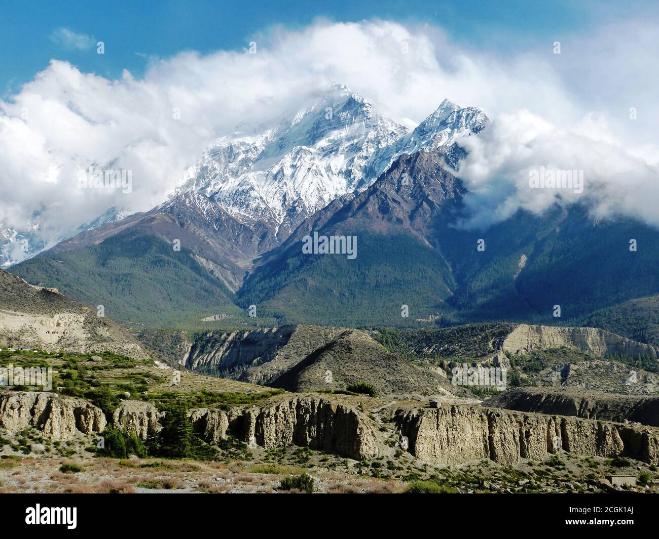 Magnifique paysage de montagnes de l'Himalaya dans le district de Mustang Népal. Banque D'Images