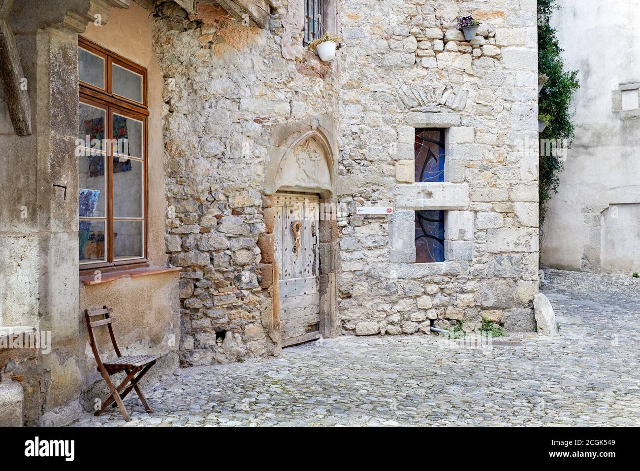 Une maison médiévale dans le village de Lagrasse, au sud de la France Banque D'Images