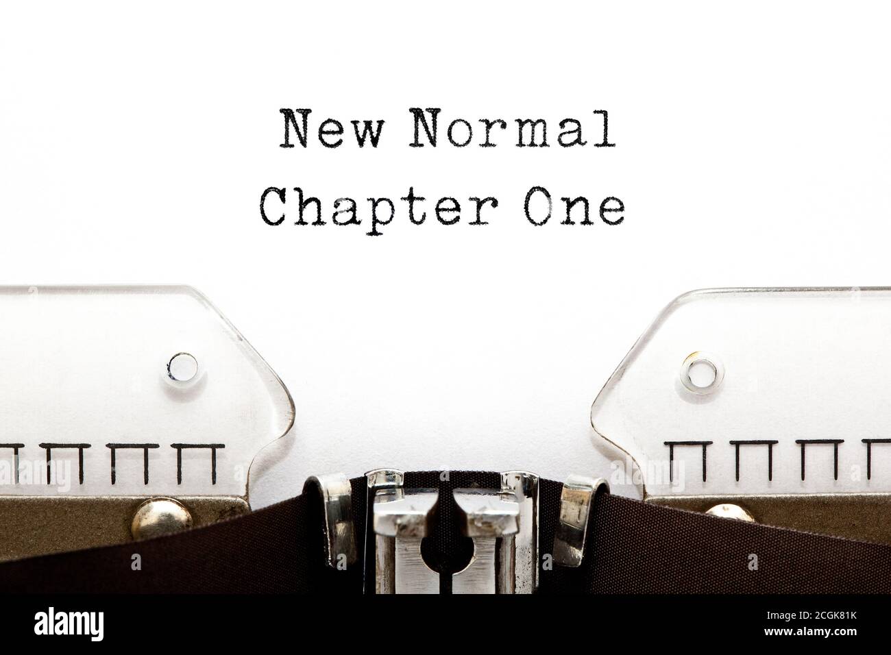 Nouveau Chapitre normal un dactylographié sur machine à écrire vintage. Concept de la nouvelle situation économique et sociale normale. Banque D'Images