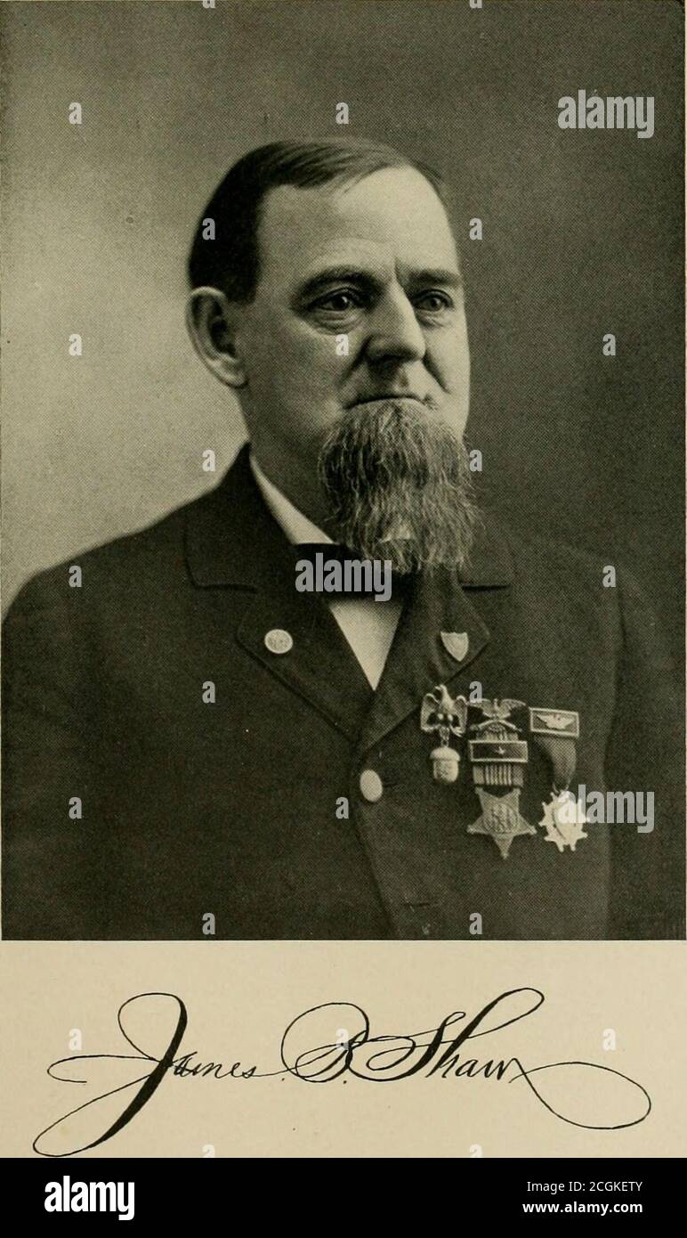 . Histoire biographique des comtés de Tippecanoe, White, Jasper, Newton, Benton, Warren et Pulaski, Indiana . hi en 1837. Là, il a obtenu un clerkship dans le magasin général de William Bowles, avec lequel il est resté jusqu'en février 1851, quand, après avoir acquis du capital, il a investi la même chose dans une ferme et a tourné son attention vers des activités agricoles. Par la suite, en liaison avec Gardner Mudge, son beau-père, il a mis en place la ville de Chalmers, dans le comté de White, sur l'ancien chemin de fer de Louisville, New Albany & Chicago, et en 1856 il a défait à Bradford, maintenant Monon, où il s'est engagé dans les affaires Banque D'Images