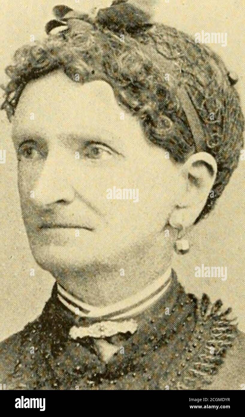 . Nos infirmières de l'armée. Des croquis, des adresses et des photographies intéressants de près d'une centaine de femmes nobles qui ont servi dans les hôpitaux et sur les champs de bataille pendant notre guerre civile . 133 134 NOS INFIRMIÈRES DE L'ARMÉE.. LUCY (FENMAN) BARRON. J A ÉTÉ infirmière régimentaire à la fin de notre guerre, de mars 1861 à mars 1863, et est allé de la place à l'endroit où les garçons Avereordered. J'ai été assermenté en tant qu'infirmière par le capitaine S. M. Davis, mais a négligé d'être inscrit. J'ai servi au Camp Reed, Erie, deux mois, avec les troupes au Maryland, où j'ai occupé l'hôpital régimentaire de Baltimore. En mai 1862, nous sommes allés à Harpers Fer Banque D'Images