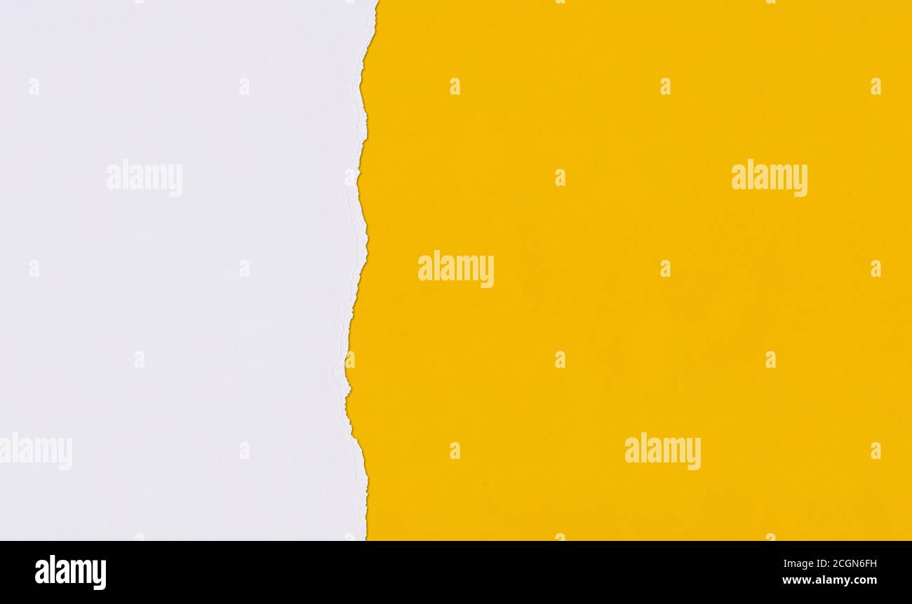 Papier Art jaune de chevauchement et de déchirement pour la conception d'arrière-plan. Banque D'Images