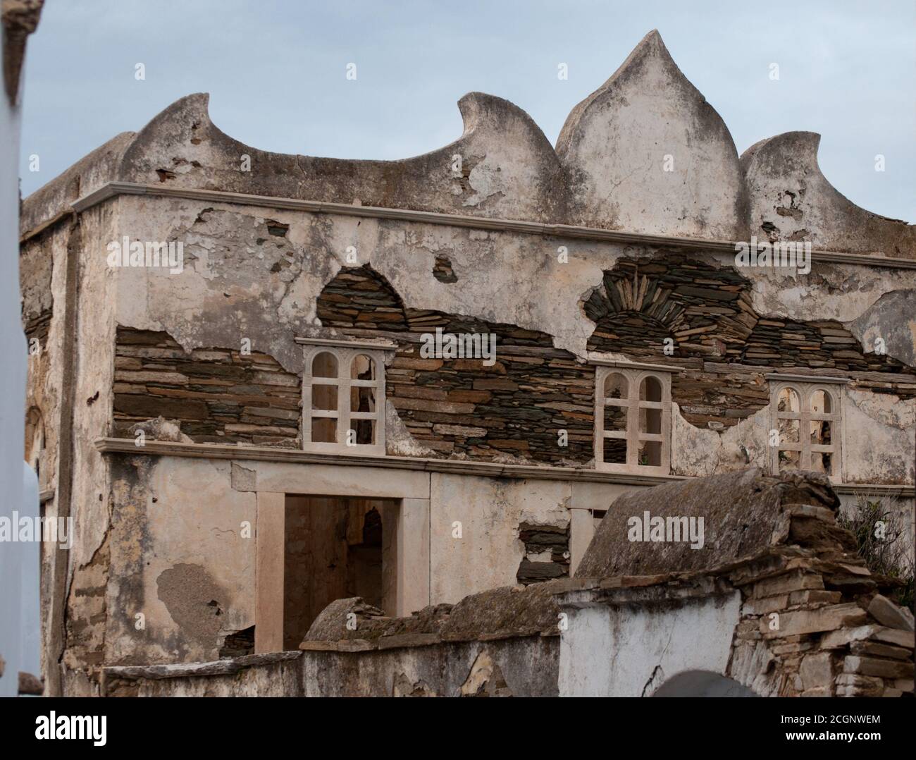 Photos prises de l'île grecque Tinos dans le sud de la mer Égée près de l'île de Mykonos. Ces photos se composent principalement de maisons, de fruits de mer, de navires et d'archéologie Banque D'Images