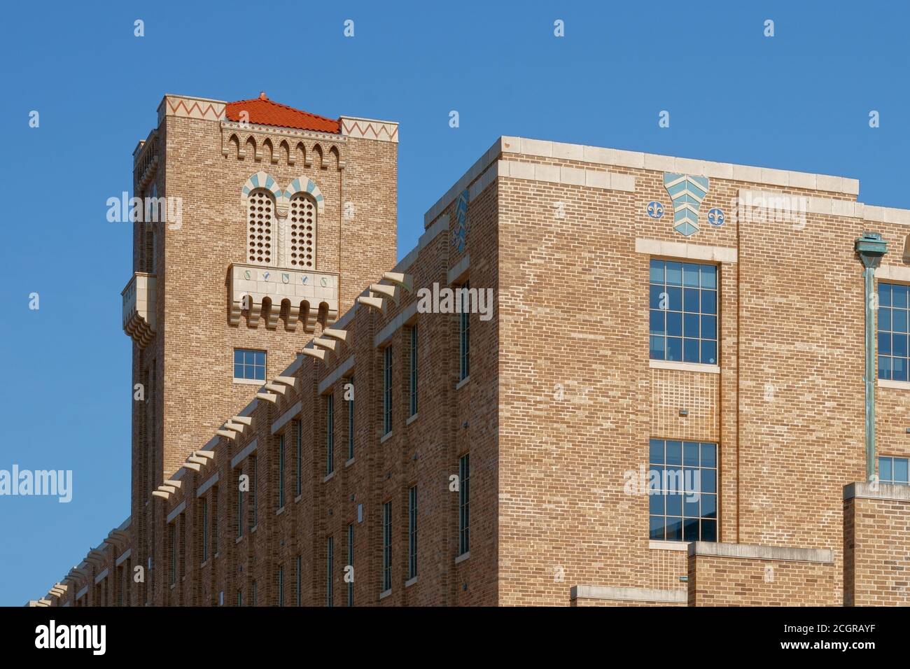Architecture dans le centre-ville de Little Rock, Arkansas. Le musée de la découverte est installé dans un bâtiment historique du quartier du marché de la rivière. Banque D'Images