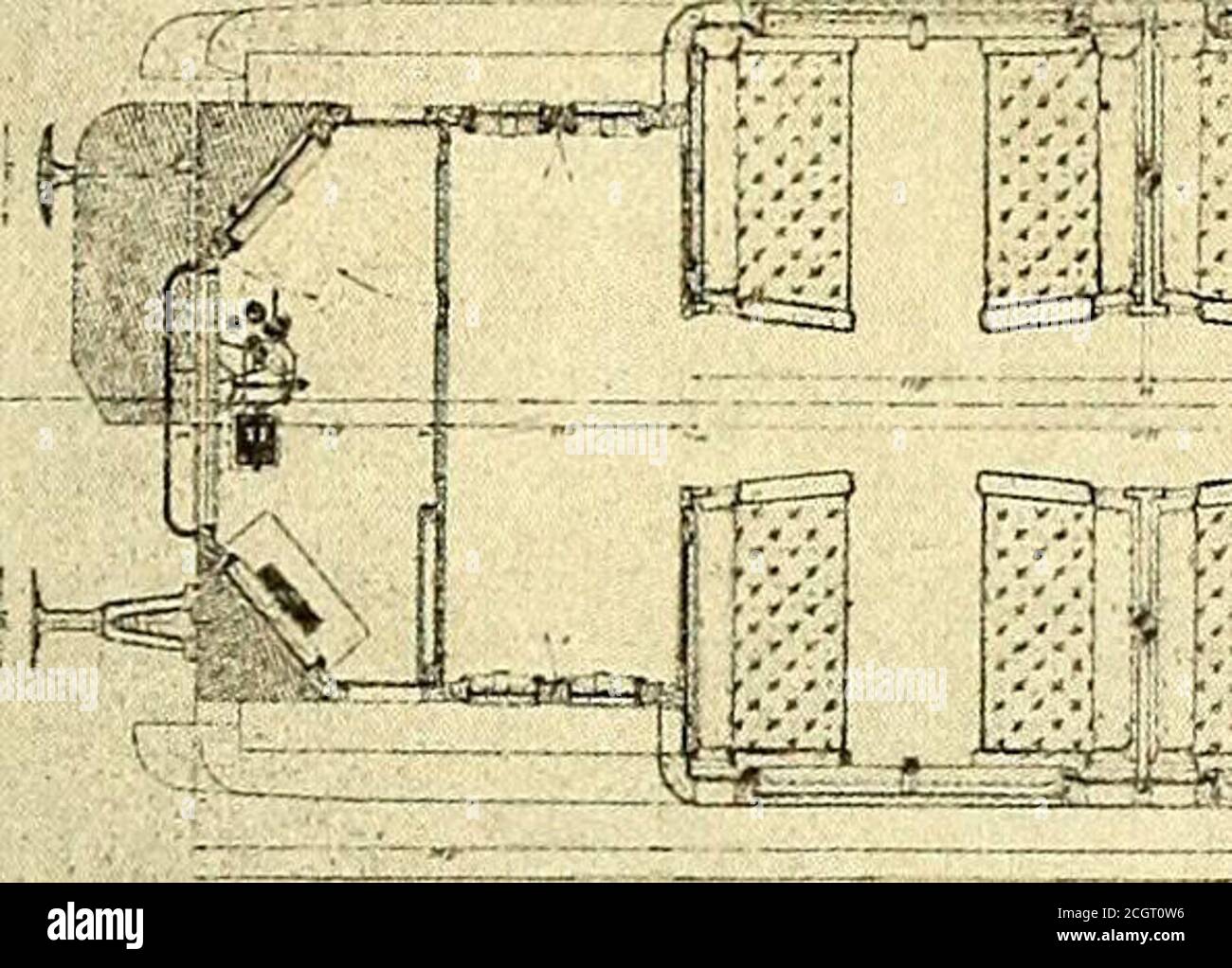 . Journal de chemin de fer électrique . et quatre paires de segments de frein, en liaison avec l'équipement de frein pneumatique Westinghouse. Les deux moteurs percar sont placés sur un camion; l'autre camion sert à reporter le compresseur de moteur monophasé de 5 hp, no-volt pour les freins pneumatiques, les collecteurs de courant, la ponceuse pneumatique, etc. Le 2 octobre 1909.] JOURNAL DE CHEMIN DE FER ÉLECTRIQUE. 599 toutes les précautions possibles ont été prises pour assurer la sécurité des passagers et des conducteurs des circuits électriques.tout le câblage est transporté dans un conduit métallique posé dans un matériau d'épreuve au feu. Les côtés métalliques et les parties du toit de la voiture sous t Banque D'Images