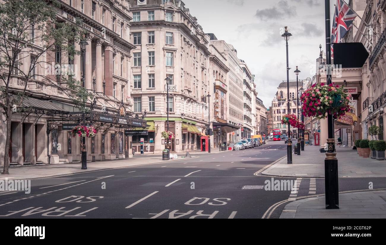 Des routes désertes de Piccadilly, Londres, Royaume-Uni pendant la pandémie de Covid-19. Banque D'Images