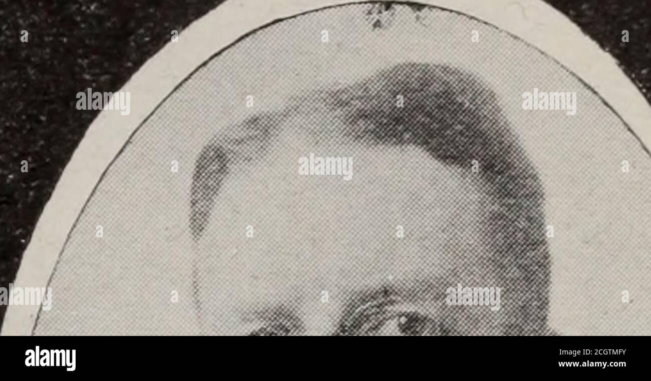 . Magazine des employés de Baltimore et de l'Ohio . servitude de posséder votre propre maison? Une maison dans laquelle personne mais vous-même ou votre famille aurait un intérêt? Au lieu de payer le loyer à l'autre collègue et d'avoir à moveon quand il voulait utiliser la maison, vous paieriez sur une maison à partir de laquelle personne ne pourrait vous faire déplacer. Une maison qui serait la vôtre. Écrivez à la Division S, Baltimore et Ohio relief départ, Baltimore, Md., et découvrez comment la SavingsFeature de ce département vous aidera à acheter une maison à partir de laquelle l'expiration d'un bail ne peut pas vous faire déplacer le ministère a des propriétés à la fol Banque D'Images