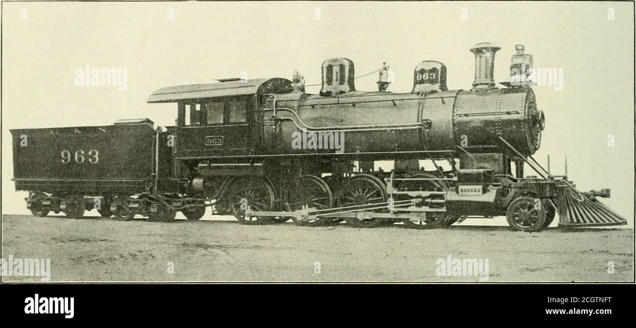 . Le génie ferroviaire et de locomotive : une revue pratique de la force motrice ferroviaire et du matériel roulant . ^ po.épaisseur de la couronne, /„ po.épaisseur du tube, ;4 po.épaisseur du côté, ^ po.roues, diam. Du camion, 3J po. OFFRE. Capacité, 5,000 gals ; cadre, chêne blanc.camions, type arceau ; roues, dia. 3310.soupapes de sécurité, 2, 2^4 in., muclassé.lubrificateurs, n° q. triple voyant d'alimentation.freins. Westinghouse American.Boiler Covering, Magnesia.Injectors, i n° 9 et I n° 10, lever.ressorts, demi-elliptiques; poutres de frein, fer. ROGERS CONSOLID.TION POUR LE CHEMIN DE FER LOUISVII,I,E & NASHVILLE. A BONDI SUR LE Banque D'Images