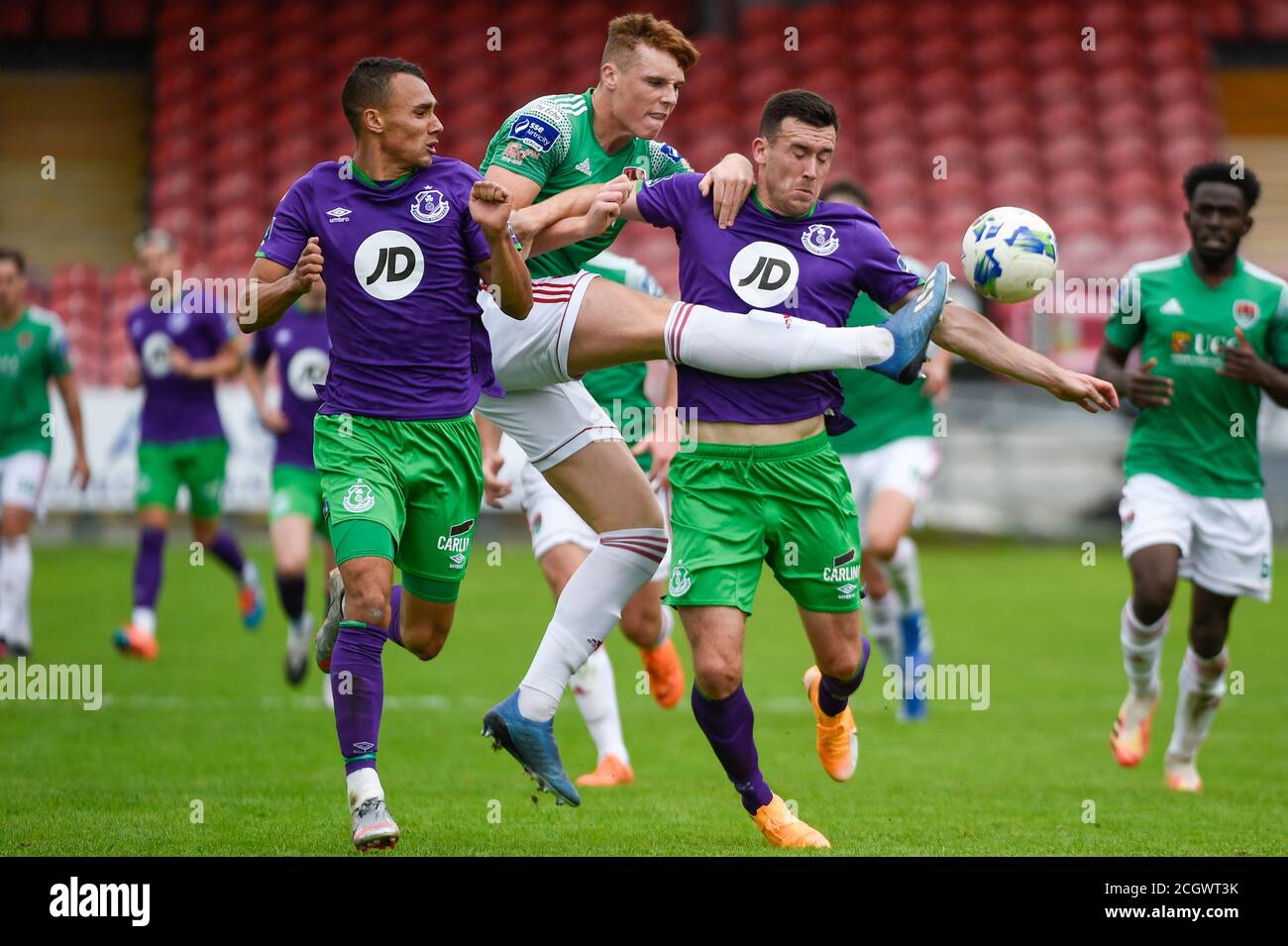 Cork, Irlande. 12 septembre 2020. Jake O'Brien de Cork libère le ballon lors du match SSE Airtricity Premier Division entre Cork City FC et Shamrock Rovers au Turner's Cross Stadium à Cork, Irlande, le 12 septembre 2020 (photo d'Andrew SURMA/SIPA USA) Credit: SIPA USA/Alay Live News Banque D'Images