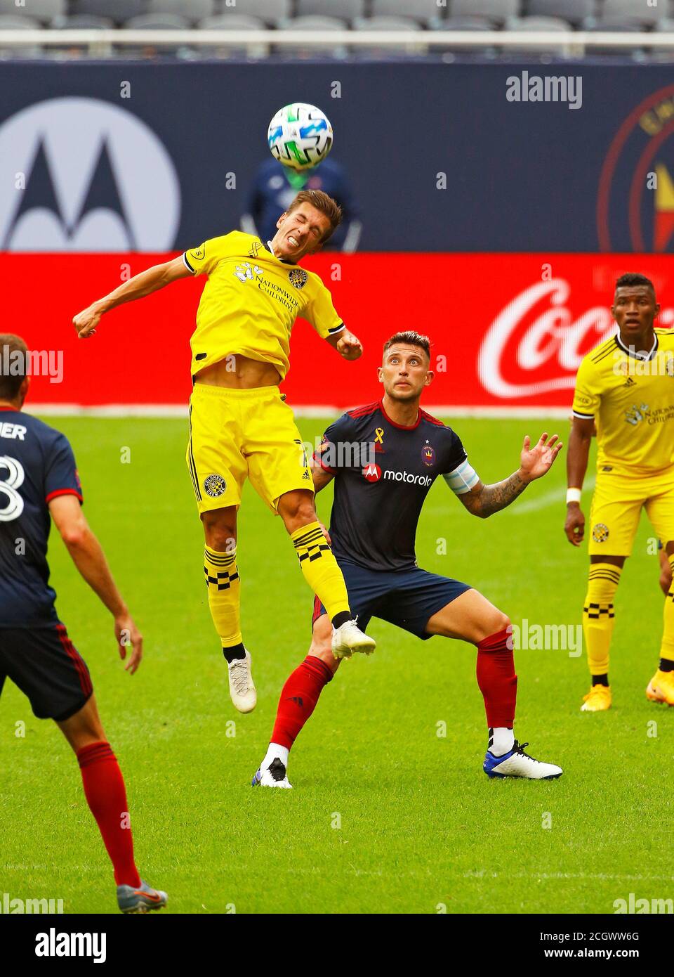Le milieu de terrain de Columbus Crew SC Pedro Santos (7) dirige le ballon lors d'un match de football de la Ligue majeure (MLS) contre le Chicago Fire FC le samedi septembre Banque D'Images