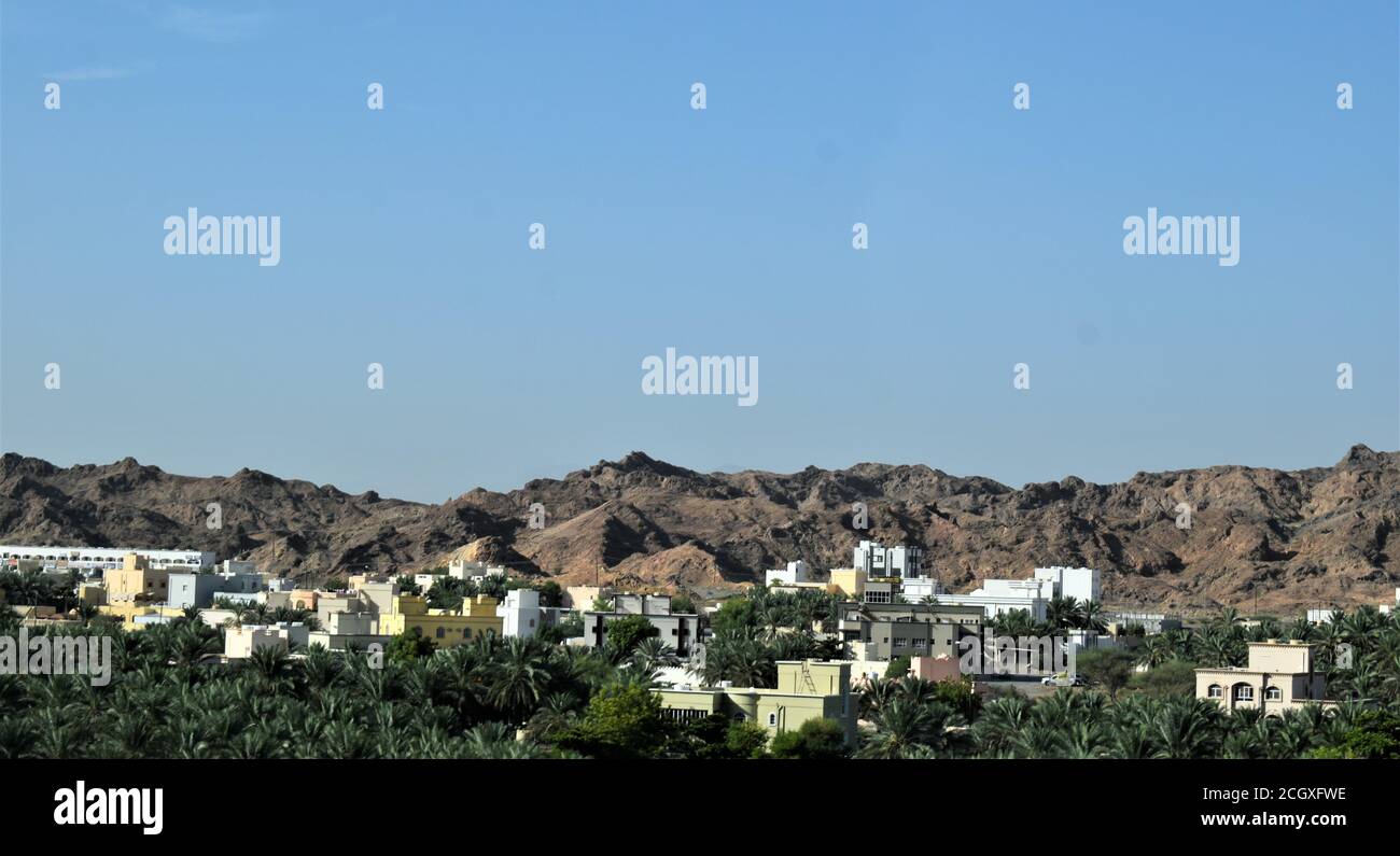 Beaux bâtiments en haut de la montagne, Muscat, Oman Banque D'Images