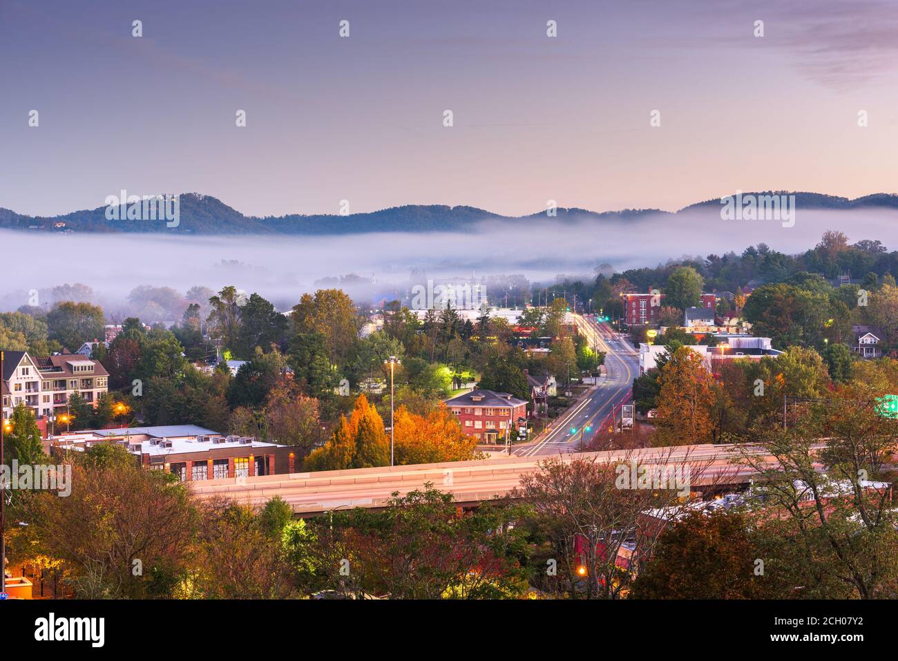 Asheville, Caroline du Nord, USA Centre-ville au crépuscule. Banque D'Images