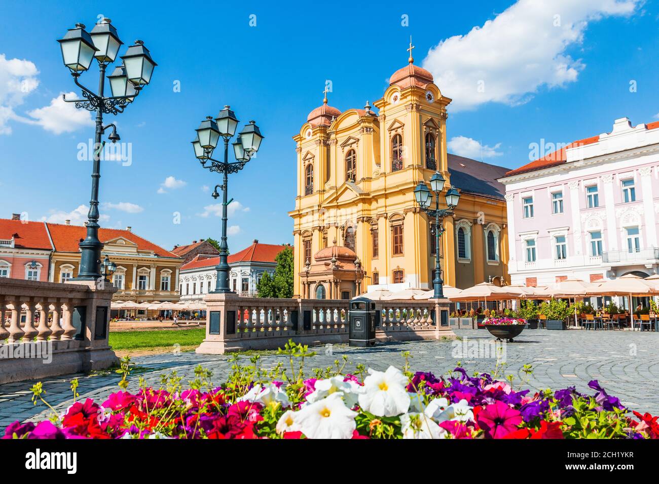 Union Square et la cathédrale Saint-Georges à Timisoara, Roumanie. Banque D'Images