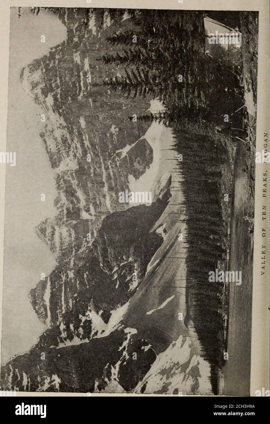 . Visites du parc Yellowstone et de la côte Pacifique : 3 juillet, 6 août, 3 septembre 1906. Gorges, dénivelant d'une altitude de 2845 pieds à la station AlbertCanyon à 1475 pieds à Revelstoke, une distance de vingt-deux miles. Revelstoke est une ville prospère sur le fleuve Columbia et est l'entrée de la célèbre région minière de Kootenay. Près de Sicamous Junction se trouve le grand lac Shuswap SicamousLake, l'un des plus remarquables plans d'eau Junctiondans le monde. Les grands murs de la montagne la retiennent dans de longs bras étroits, beaucoup de kilomètres de longueur, et variant dans la largeur de quelques centaines de yar Banque D'Images