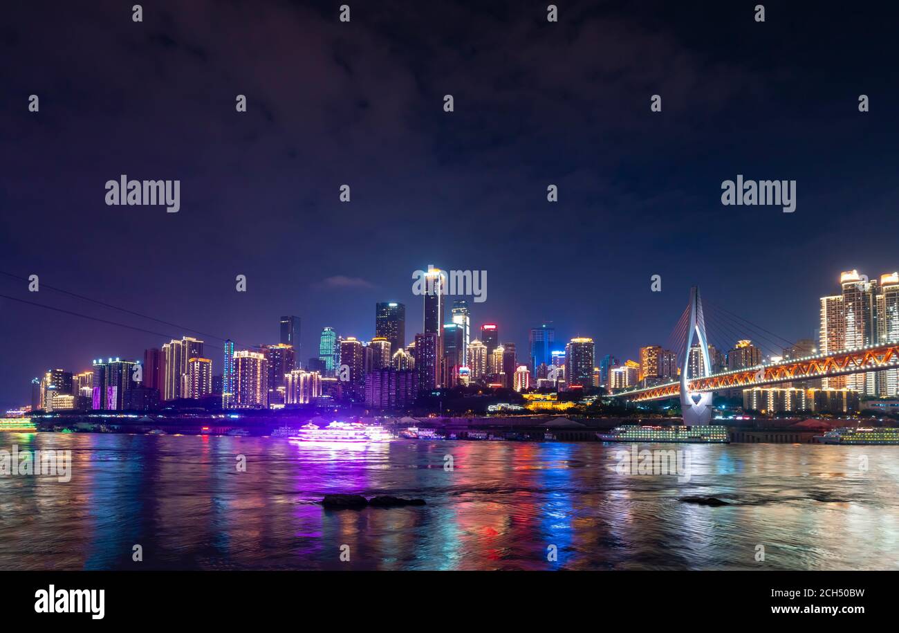Chongqing en Chine la nuit Banque D'Images