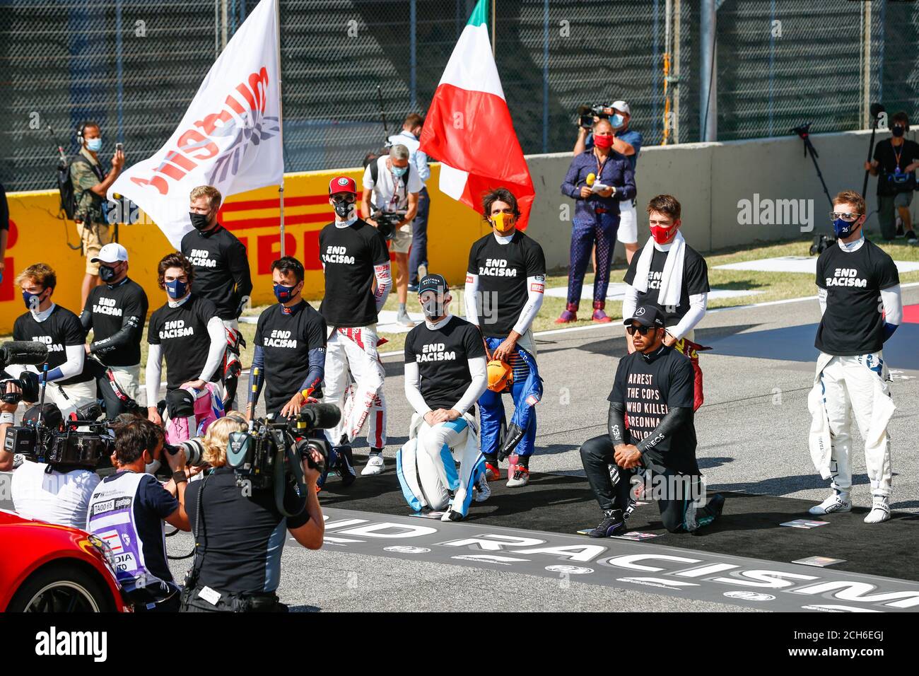 Cérémonie de fin de racisme, HAMILTON Lewis (gbr), Mercedes AMG F1 GP W11 Hybrid EQ Power+, LATIFI Nicholas (CAN), Williams Racing F1 FW43, KVYAT Daniil (rus) Banque D'Images