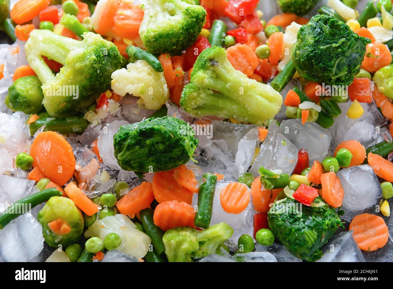 Mélanger Les Légumes Et Les Aliments Isolés Sur Fond Gris