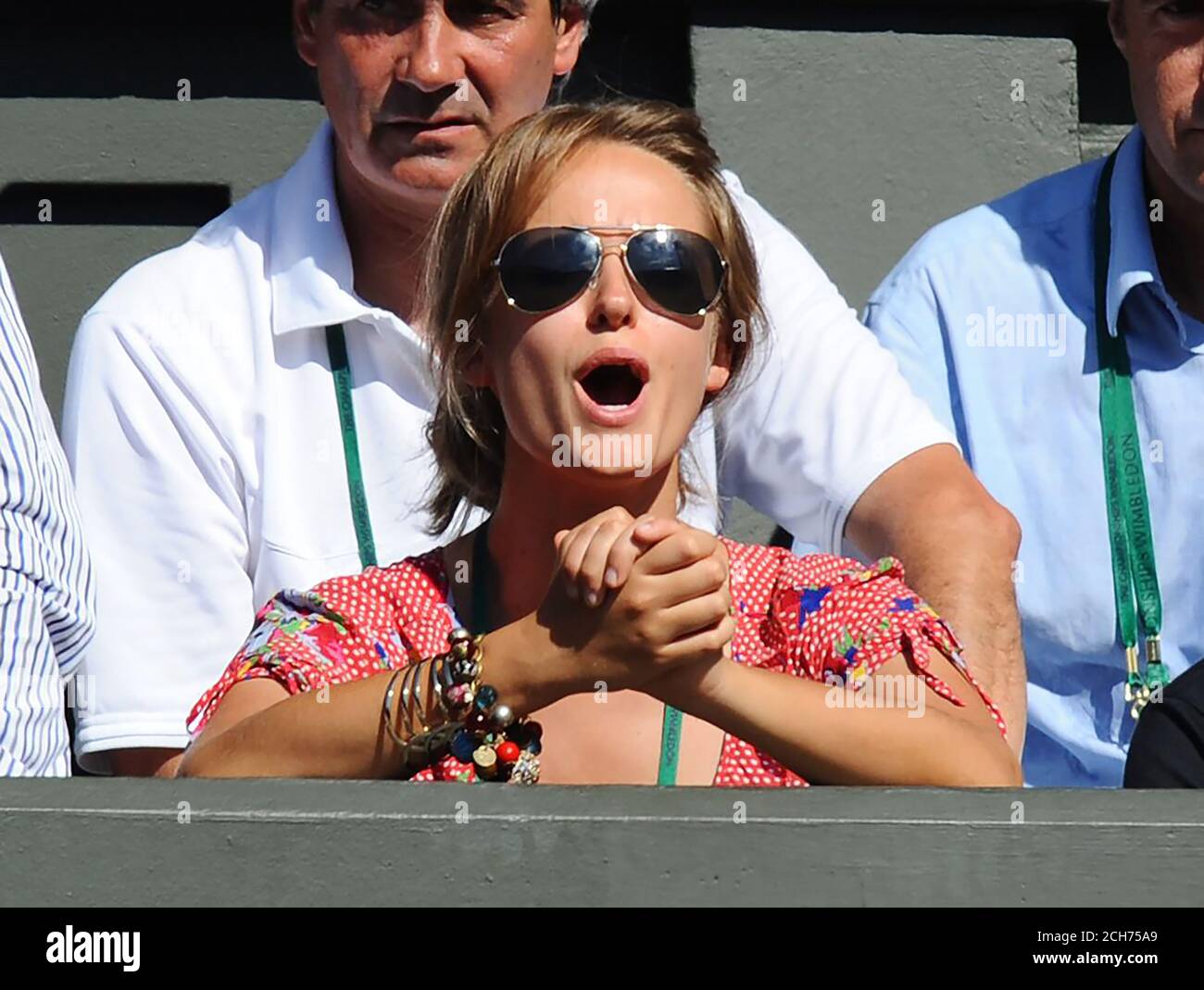 La petite amie d'Andy Murray, Kim Sears, regarde avec sa mère, Judy. Tournoi de tennis de Wimbledon, Londres, Grande-Bretagne - 1er juillet 2009 CRÉDIT PHOTO : © MARK Banque D'Images