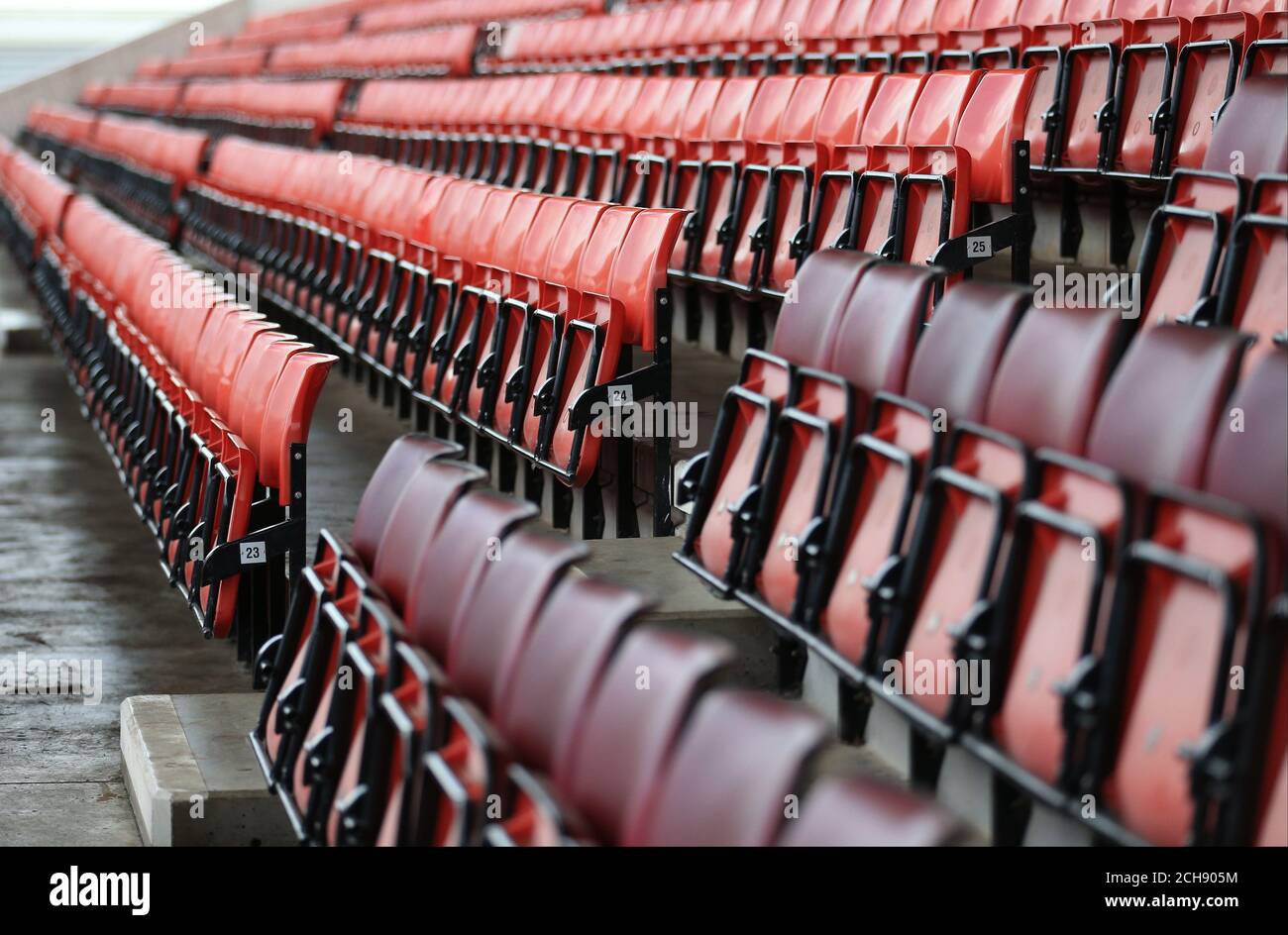 Place au stade avant le match de la Barclays Premier League au stade Britannia, Stoke-on-Trent. APPUYEZ SUR ASSOCIATION photo. Date de la photo: Dimanche 15 mai 2016. Voir PA Story FOOTBALL Stoke. Le crédit photo devrait se lire comme suit : Tim Goode/PA Wire. RESTRICTIONS : UTILISATION ÉDITORIALE UNIQUEMENT utilisation non autorisée avec des fichiers audio, vidéo, données, listes de présentoirs, logos de clubs/ligue ou services « en direct ». Utilisation en ligne limitée à 75 images, pas d'émulation vidéo. Aucune utilisation dans les Paris, les jeux ou les publications de club/ligue/joueur unique. Banque D'Images