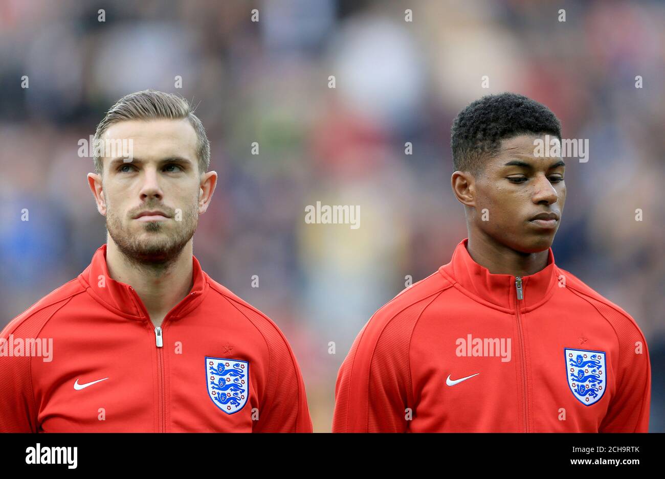 Jordan Henderson et Marcus Rashford en Angleterre Banque D'Images