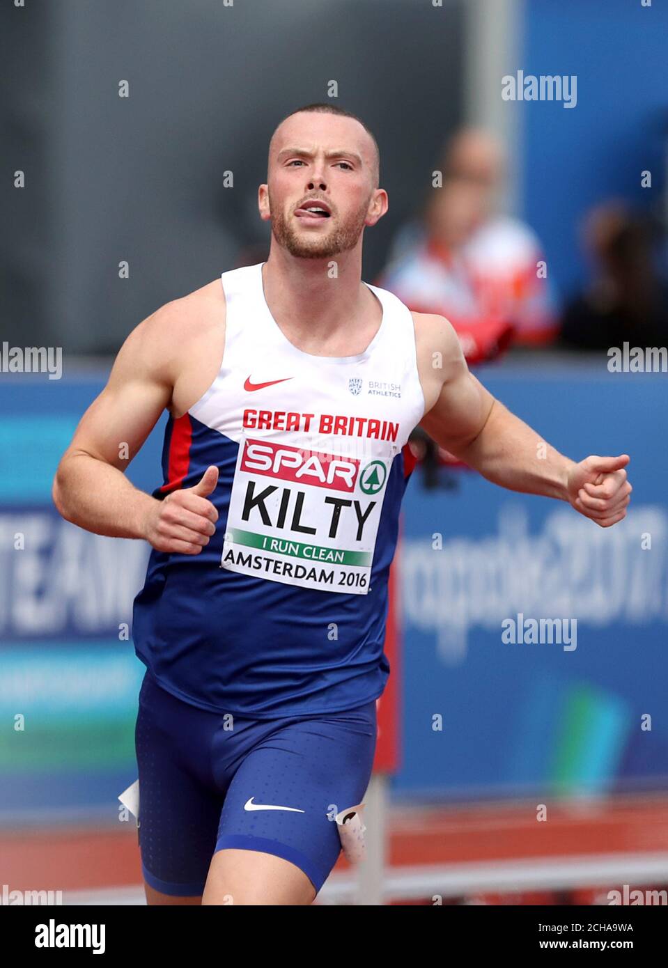 Richard Kilty en Grande-Bretagne dans l'action dans le 100m au cours de la première journée des 2016 championnats européens d'athlétisme au stade olympique d'Amsterdam. Banque D'Images