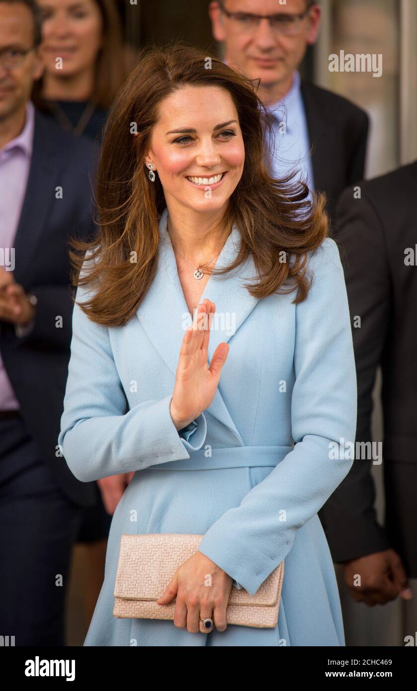 La duchesse de Cambridge arrivant au MUDAM au cours d'une journée de visites à Luxembourg où elle assiste aux commémorations du 150e anniversaire du Traité de Londres de 1867, qui a confirmé l'indépendance et la neutralité du pays. APPUYEZ SUR ASSOCIATION photo. Date de la photo: Jeudi 11 mai 2017. Voir PA Story ROYAL Kate. Le crédit photo devrait se lire comme suit : Dominic Lipinski/PA Wire Banque D'Images