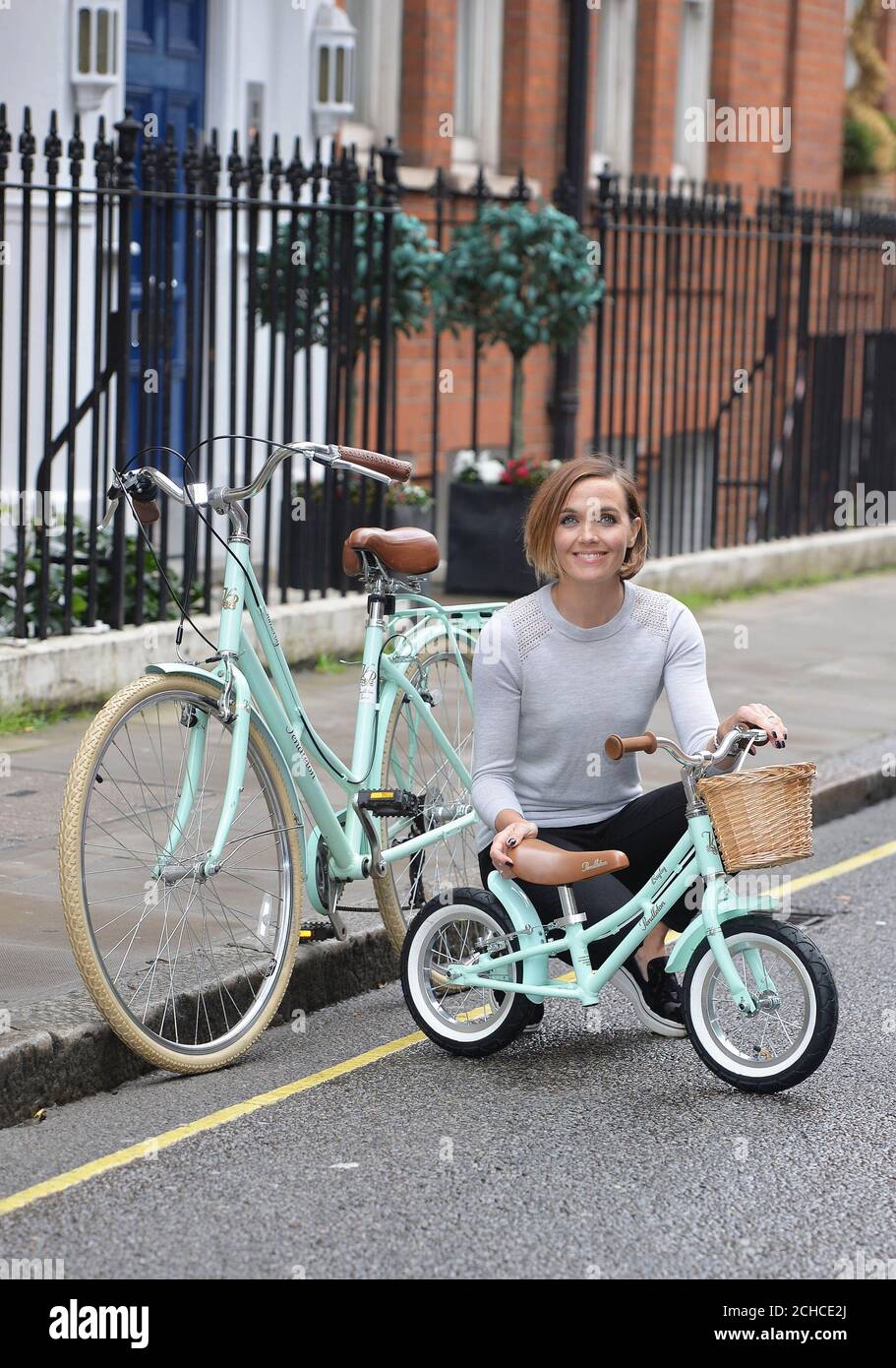 Victoria Pendleton lance le mini vélo d'équilibre Bayley Pendleton pour  enfants, que Halfords prévoit de vendre à Noël, Londres Photo Stock - Alamy