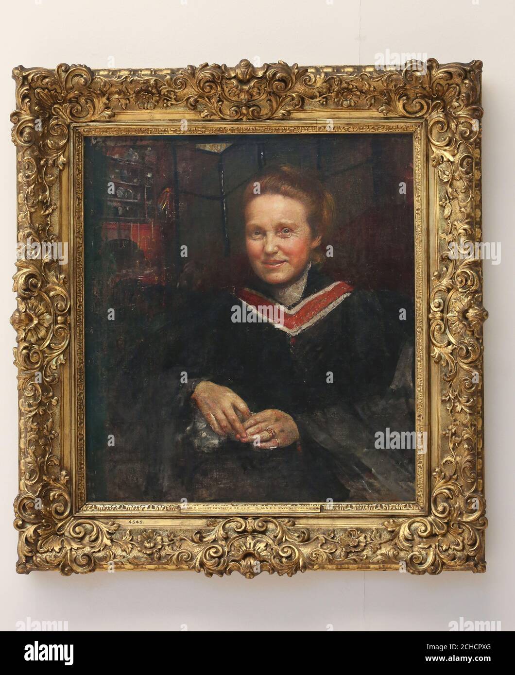 Un portrait d'Annie Swynnerton de l'suffragiste Millicent Fawcett, qui est exposé à Tate Britain pour marquer le centenaire du droit de vote des femmes. Banque D'Images